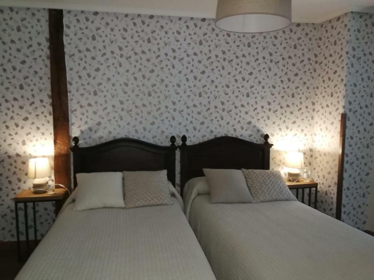 Hostal El Resbalon Cervera De Pisuerga Buitenkant foto